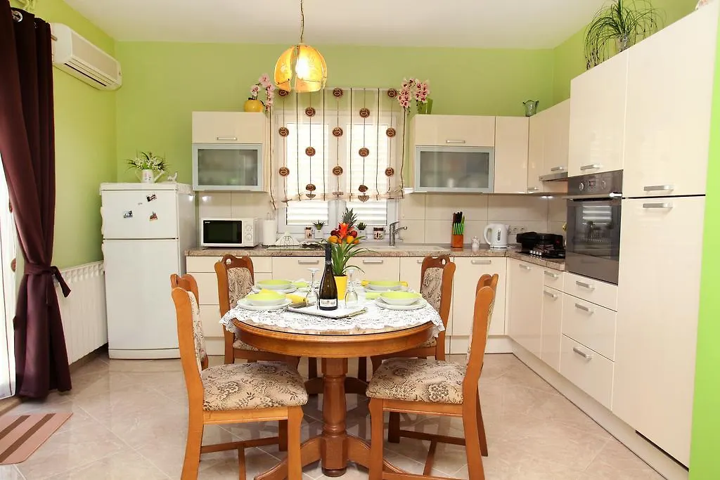 Apartment Mini Trogir 0*,